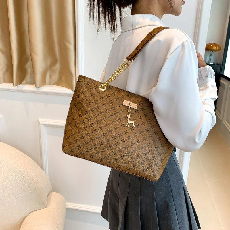 ChicCharm Tote